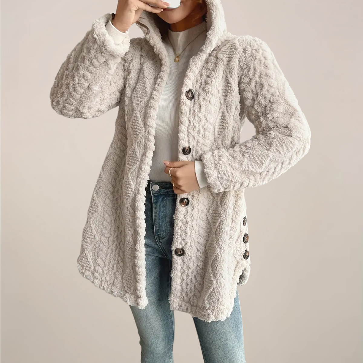 Damen Creme Kapuzen Jacquard Plüschmantel – Warme Ganzjahres Cardigan Jacke